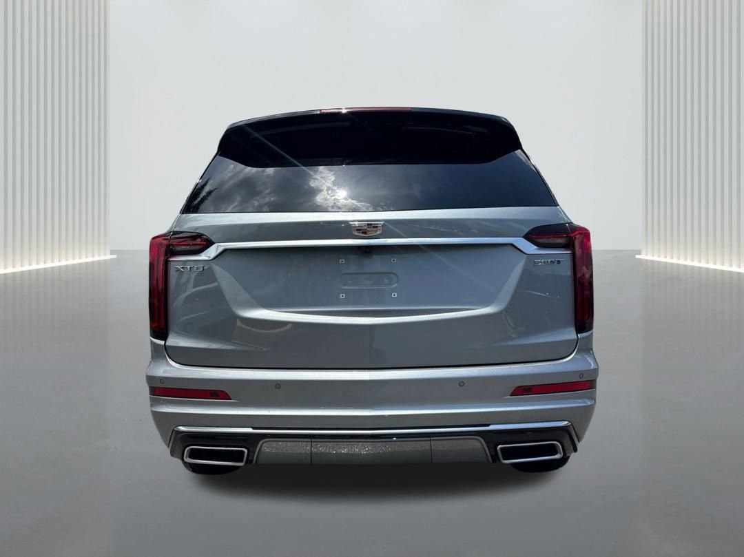 New 2025 Cadillac XT6 Luxury image 6