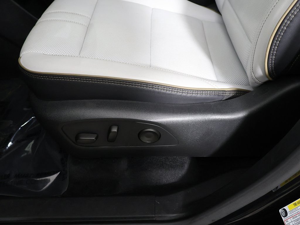 Used 2025 Chevrolet Traverse High Country w/ LPO, Cargo Package AWD/4WD image 33