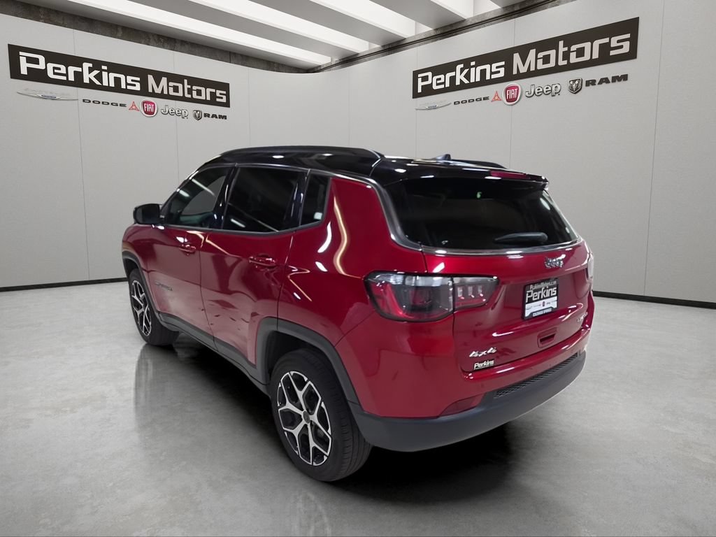Certified 2026 Jeep Compass Limited AWD/4WD image 3