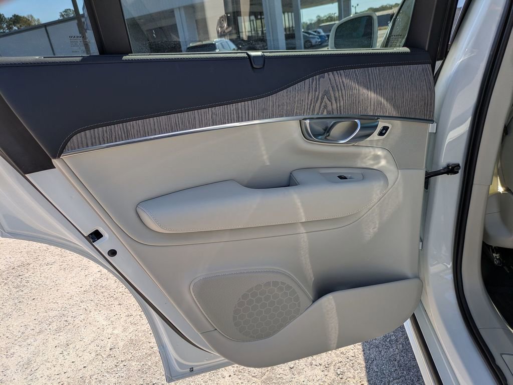 Used 2022 Volvo XC90 T6 Inscription w/ Advanced Package image 24