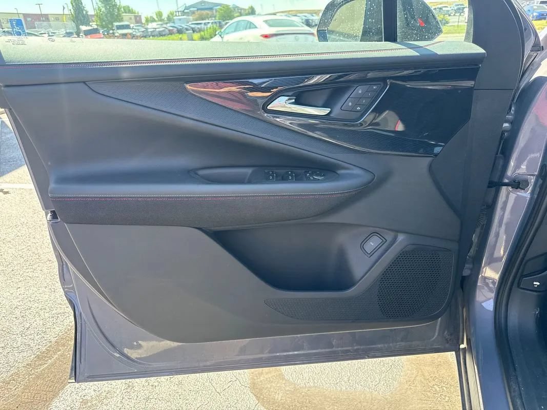 Used 2024 Chevrolet Blazer EV RS AWD/4WD image 55