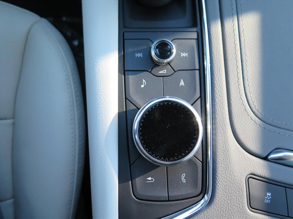 New 2026 Cadillac XT5 Premium Luxury w/ Driver Assist Package image 16