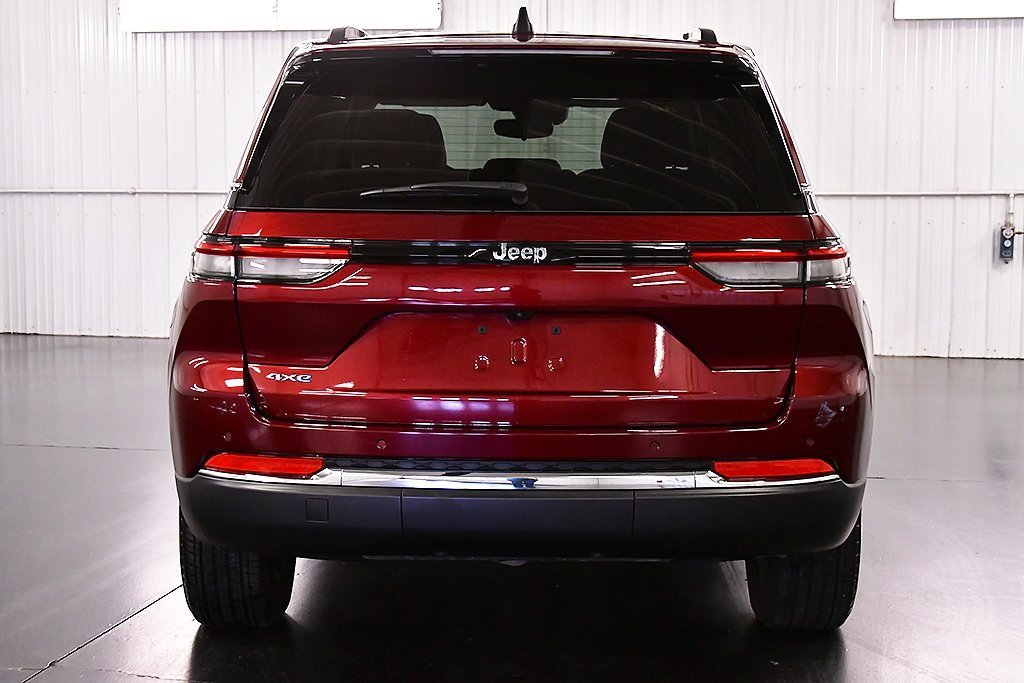 Used 2022 Jeep Grand Cherokee Limited 4xe image 6