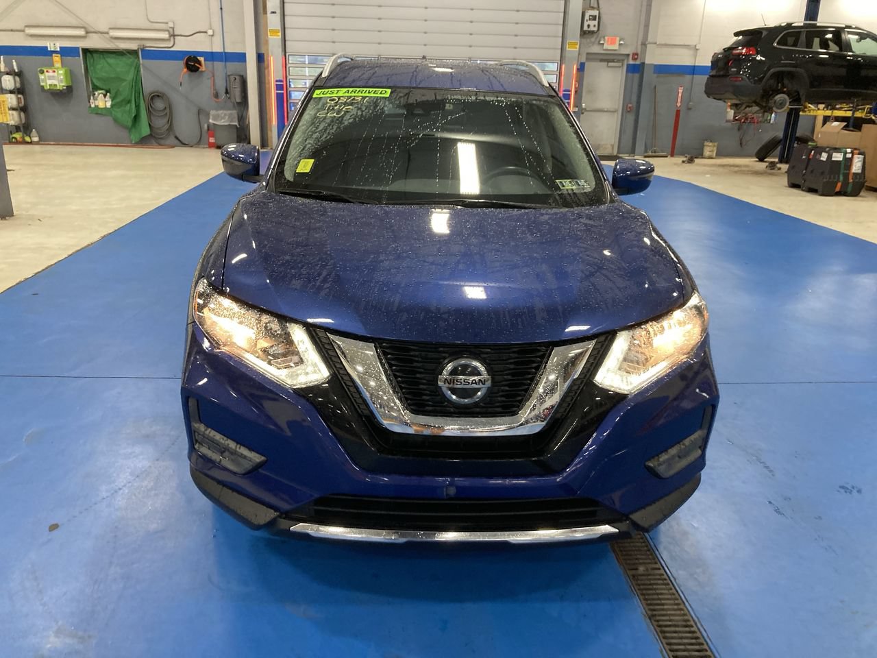 Used 2019 Nissan Rogue S w/ Special Edition Package FWD image 2