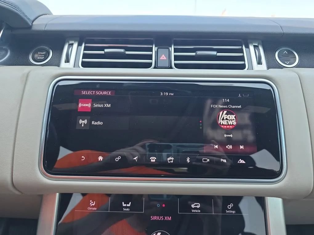 Used 2019 Land Rover Range Rover HSE AWD/4WD image 28