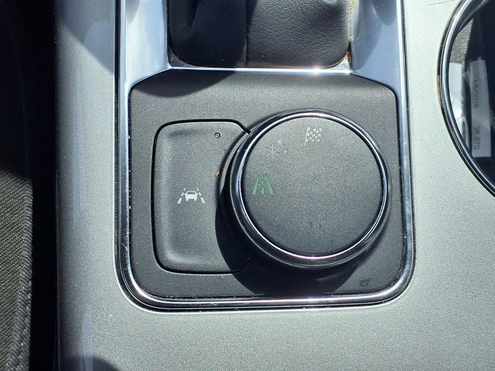 Used 2025 Chevrolet Blazer LT FWD image 8