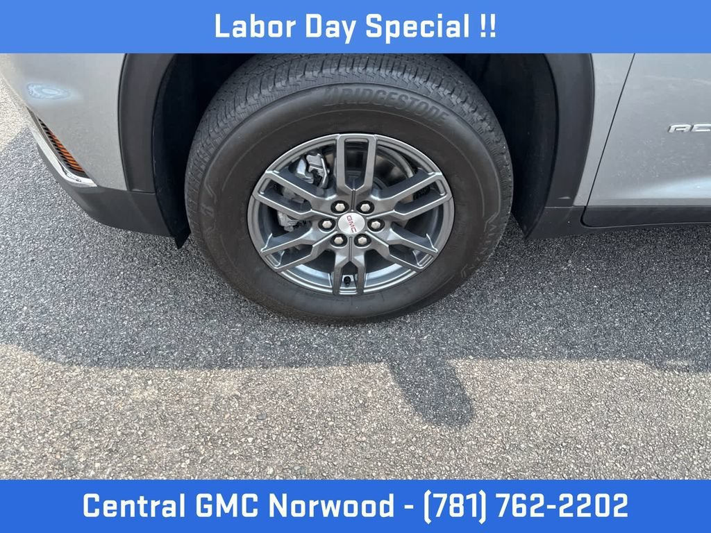 Certified 2025 GMC Acadia Elevation AWD/4WD image 9