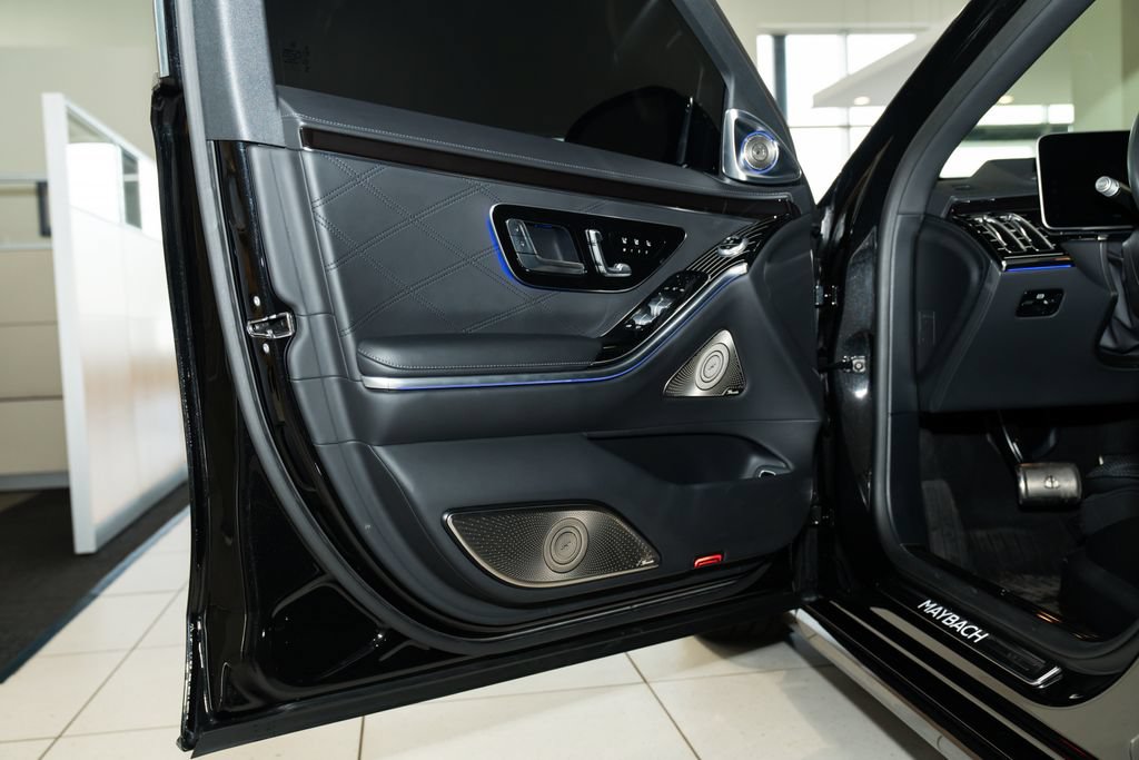 Certified 2022 Mercedes-Benz Maybach S 580 4MATIC image 31