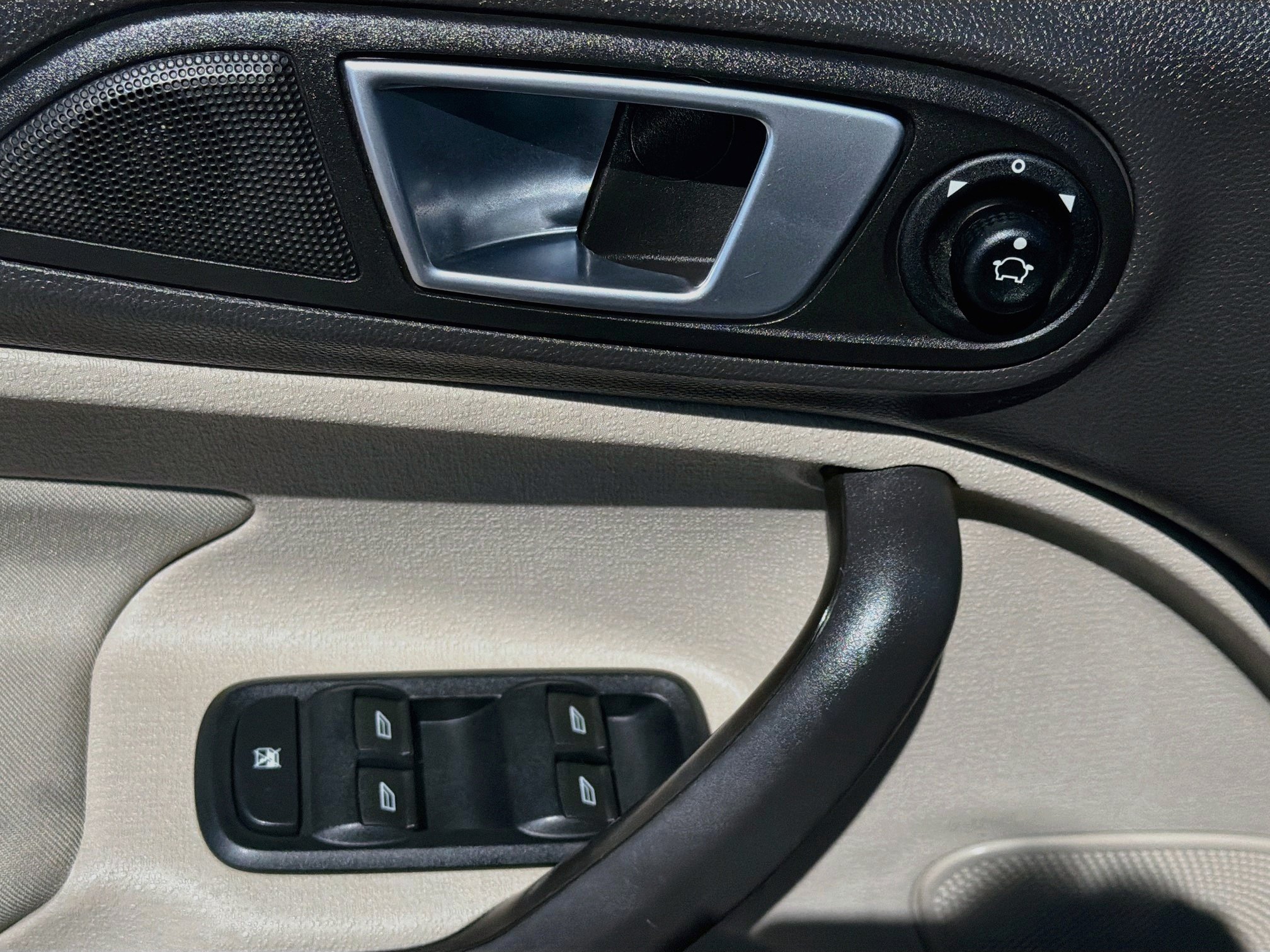 Used 2016 Ford Fiesta SE FWD image 15