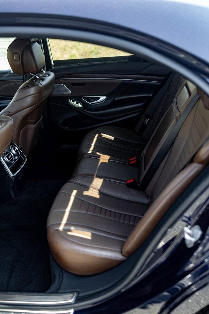 Used 2018 Mercedes-Benz S 560 Sedan w/ AMG Line Exterior image 30