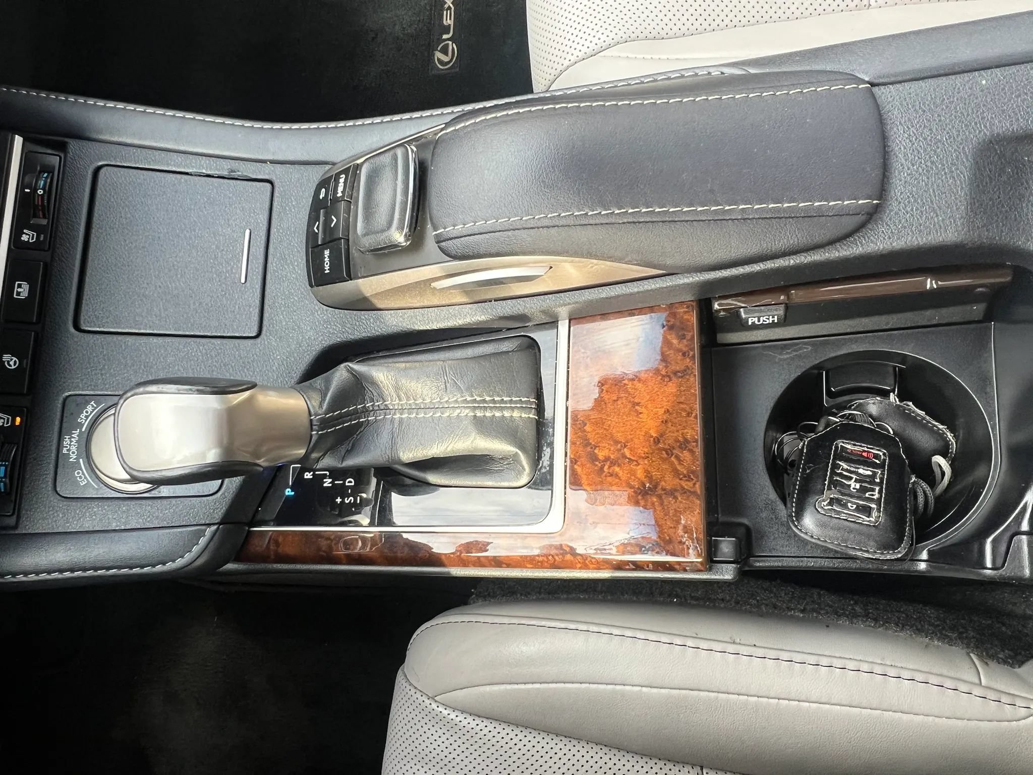 Used 2018 Lexus ES 350 w/ Luxury Package w/Wood Trim FWD image 25