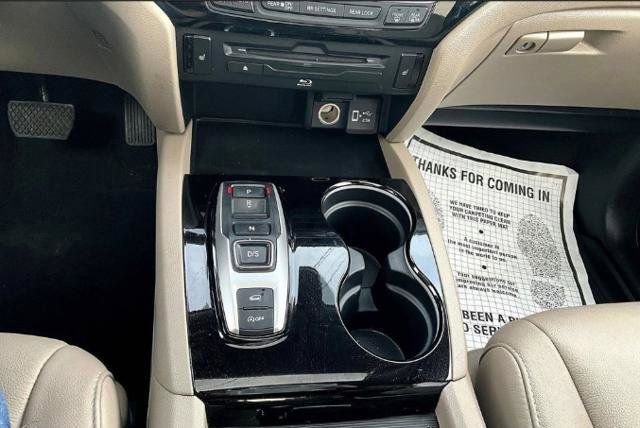 Used 2021 Honda Pilot Touring image 6