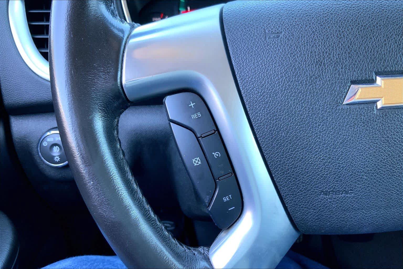 Used 2016 Chevrolet Traverse LT FWD image 24