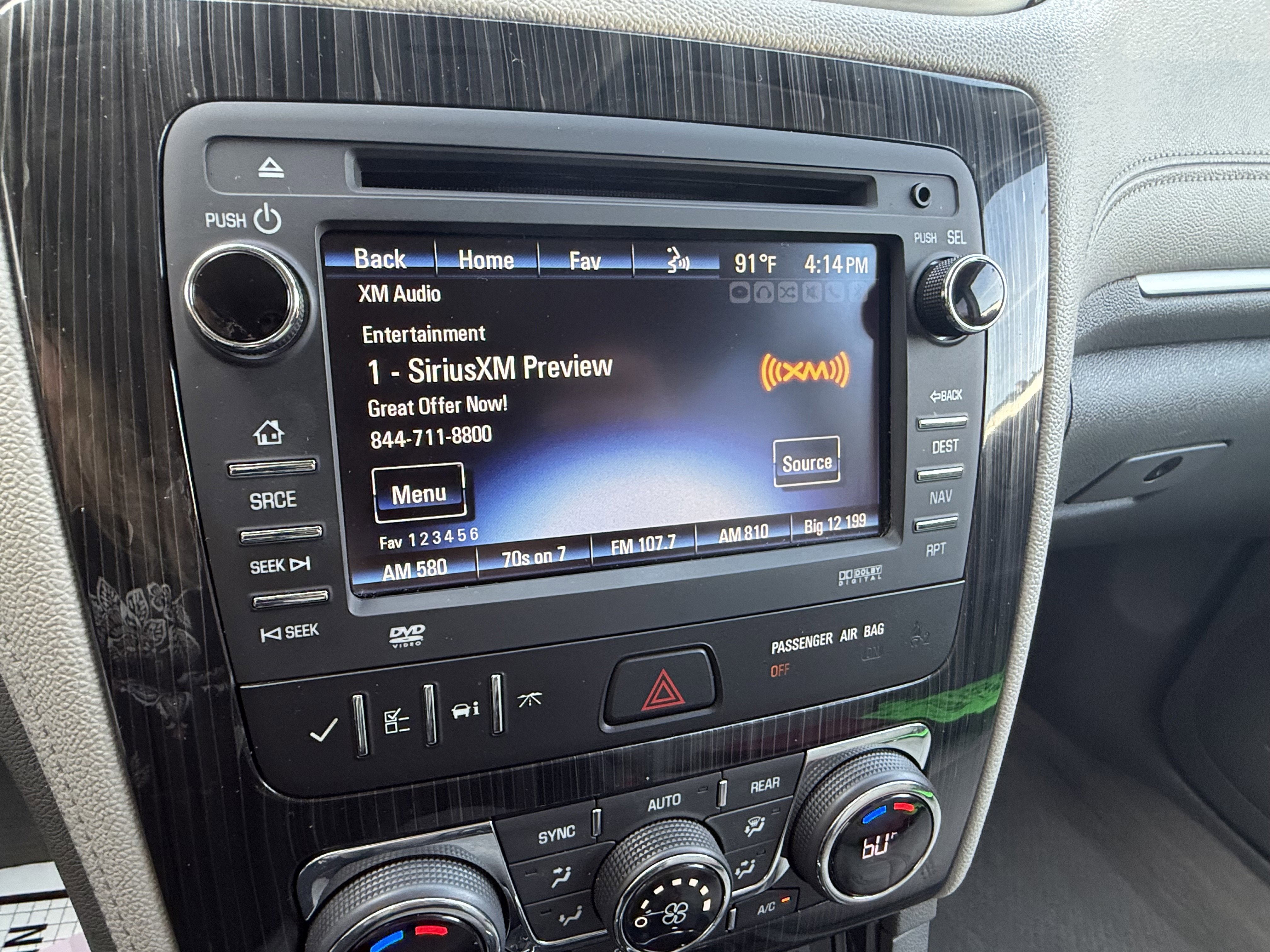 Used 2017 Chevrolet Traverse LT image 16