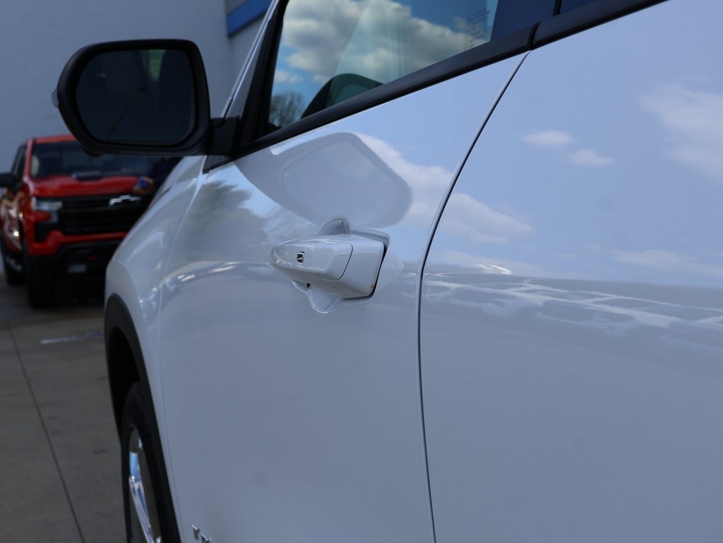 New 2026 Chevrolet Traverse LT w/ Driver Confidence Package image 10