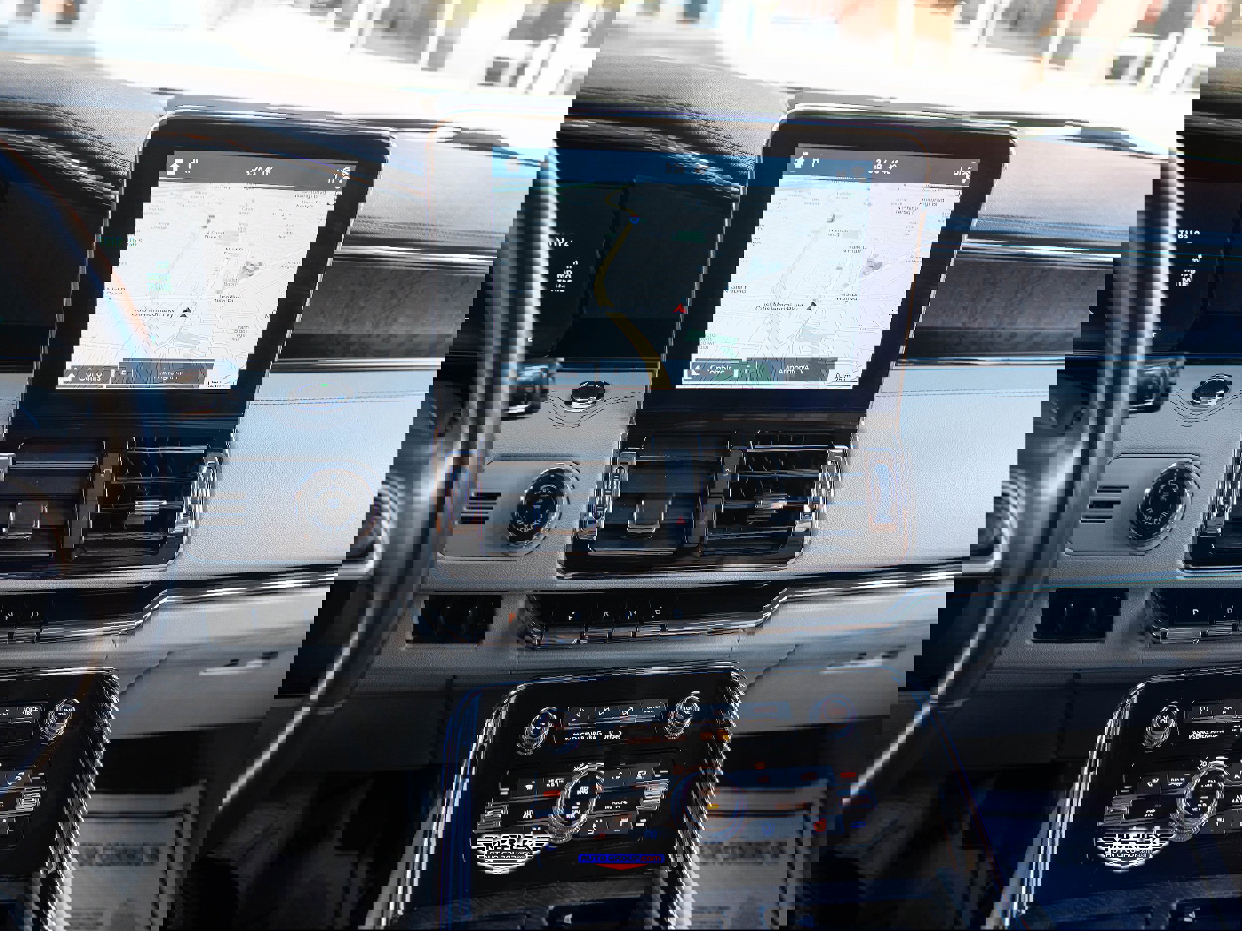 Used 2018 Lincoln Navigator Select w/ Technology Package image 34