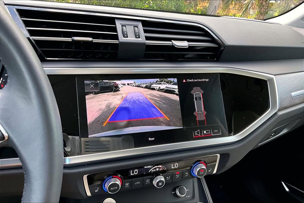 Used 2020 Audi Q3 2.0T Premium Plus w/ Premium Plus Package image 27