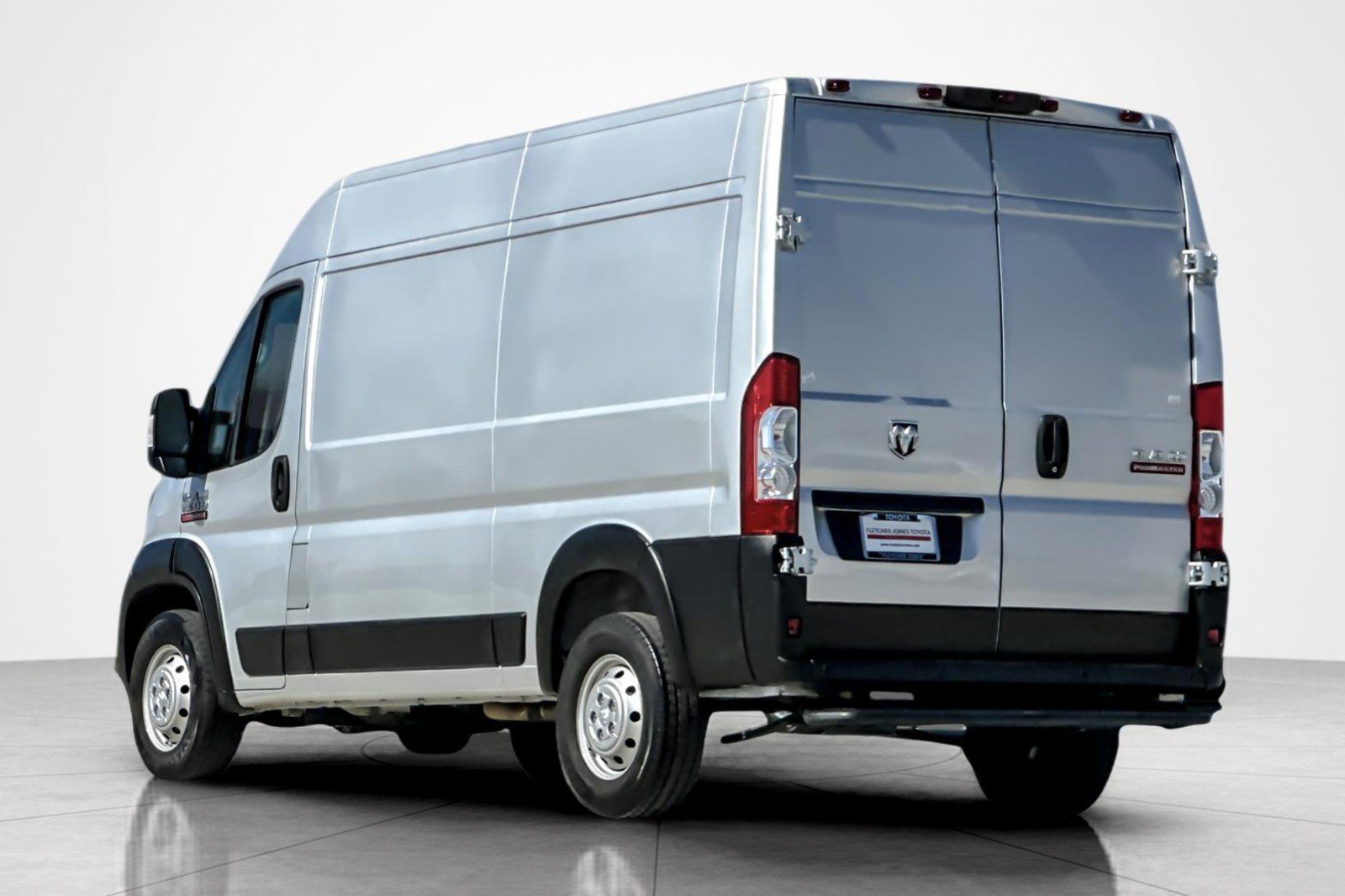 Used 2021 RAM ProMaster 1500 w/ Premium Appearance Group FWD image 3