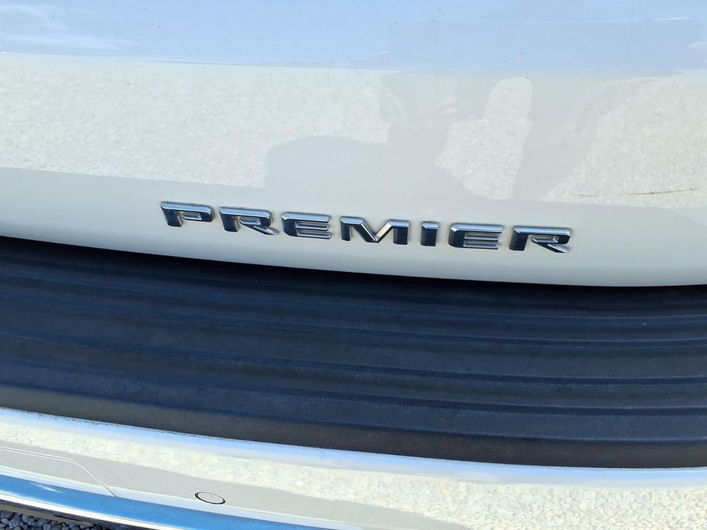 Used 2022 Chevrolet Tahoe Premier w/ Texas Edition AWD/4WD image 9