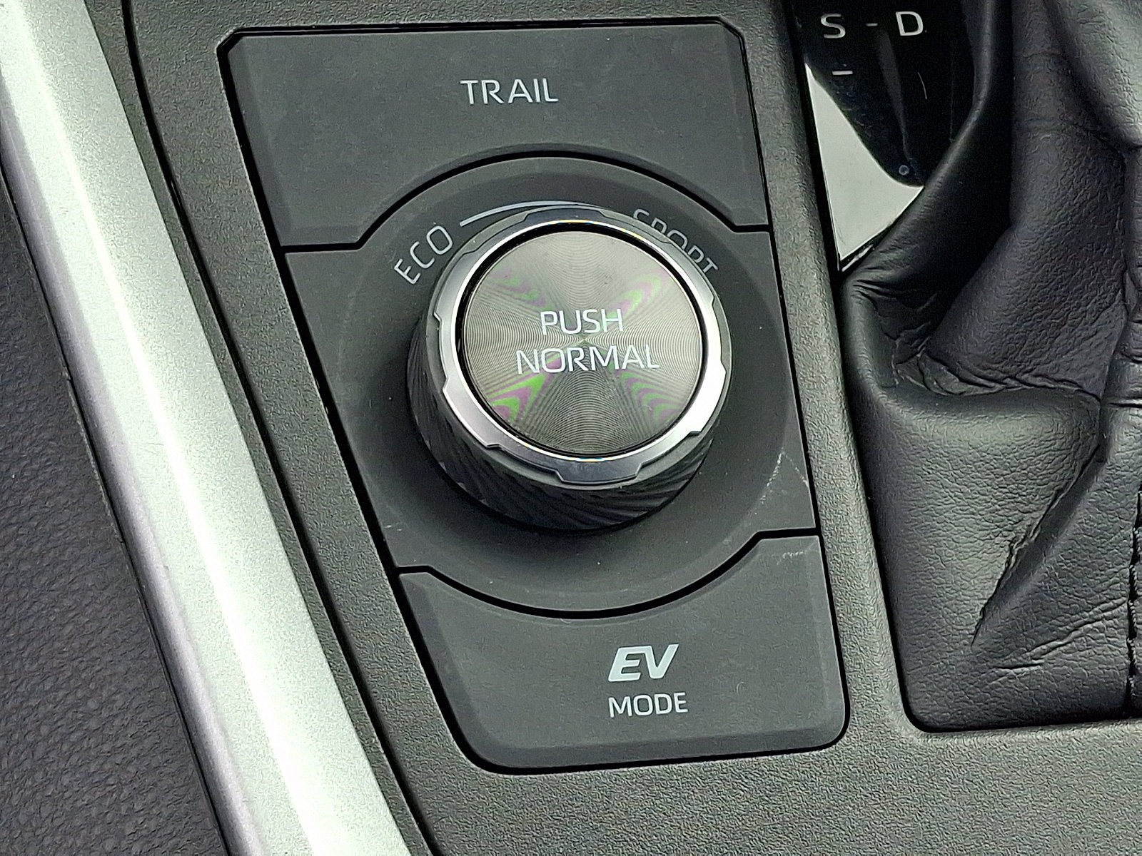 Certified 2024 Toyota RAV4 XSE w/ Advanced Technology Package AWD/4WD image 25