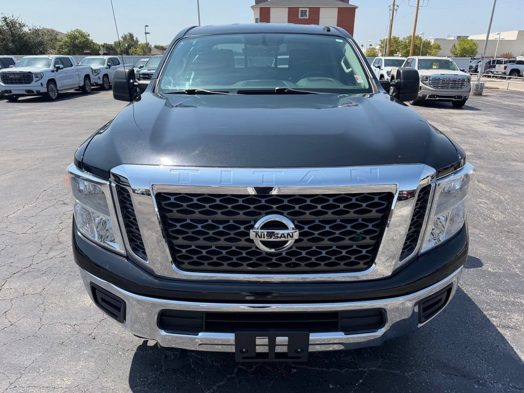 Used 2017 Nissan Titan SV AWD/4WD image 8