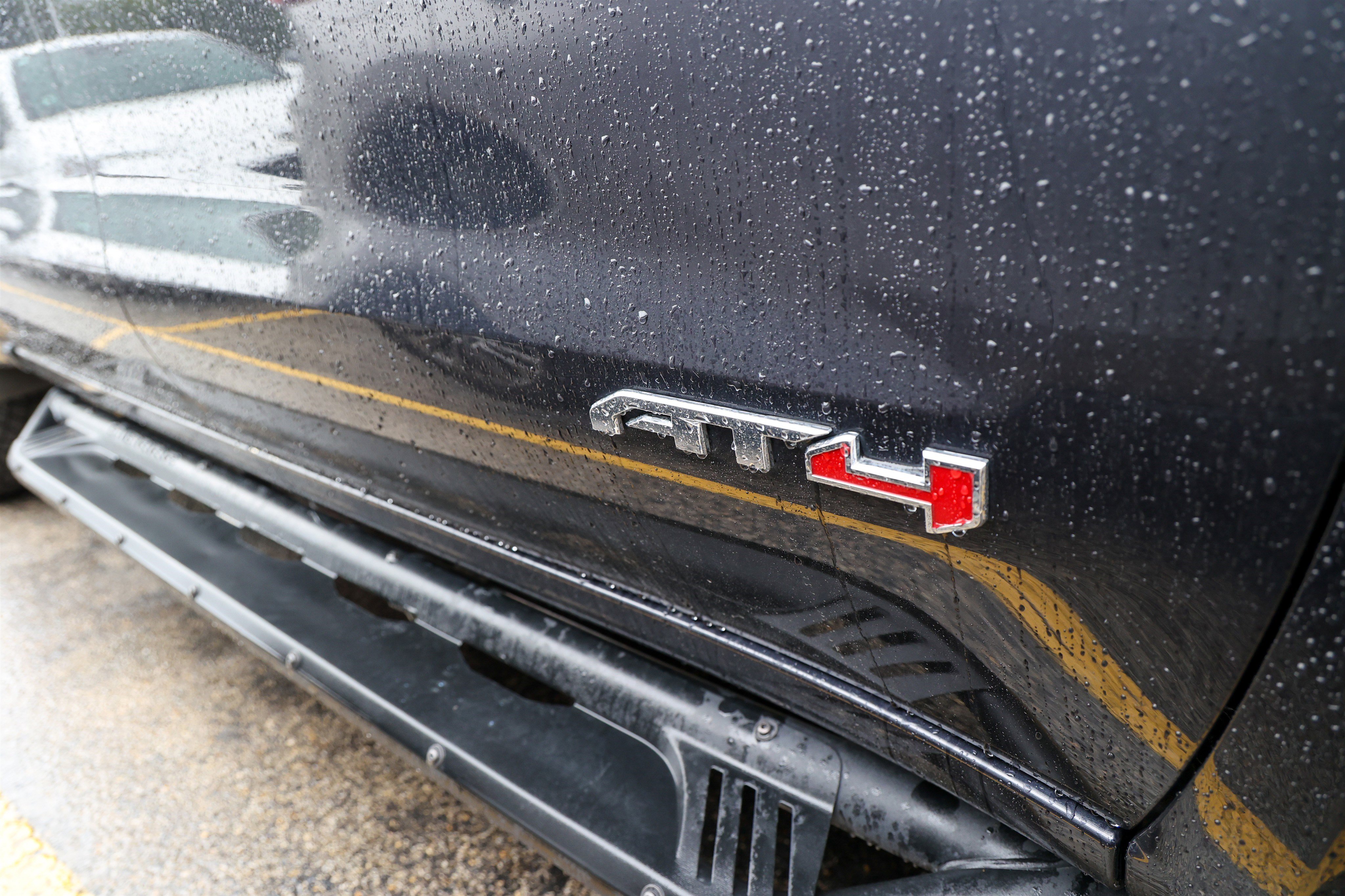 Used 2024 GMC Sierra 1500 AT4 w/ Technology Package AWD/4WD image 13