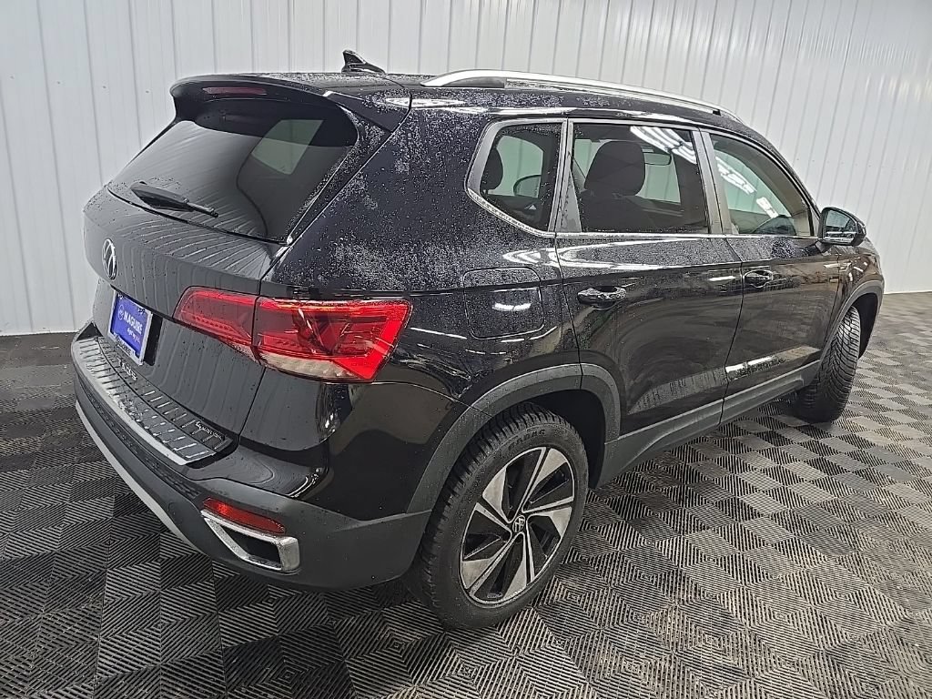 Used 2023 Volkswagen Taos SE AWD/4WD image 10