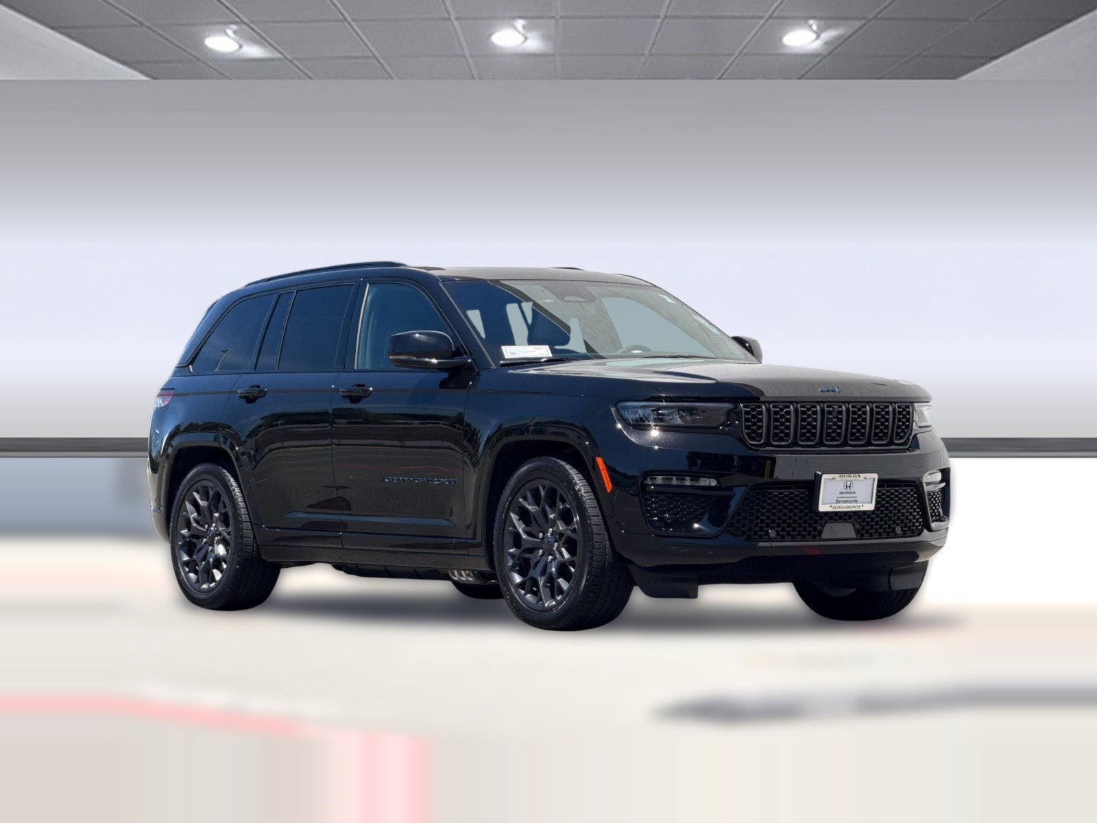 Used 2024 Jeep Grand Cherokee Summit w/ High Altitude Package AWD/4WD image 6