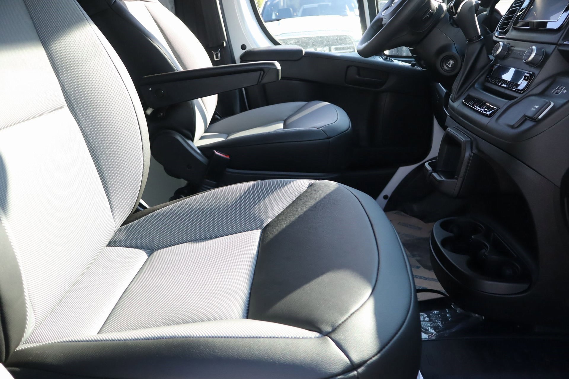 New 2026 RAM ProMaster 1500 w/ Convenience Group image 24