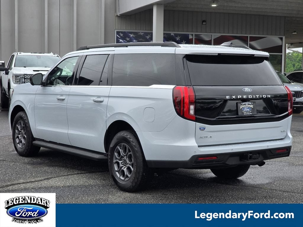 Used 2025 Ford Expedition Max Active RWD image 2