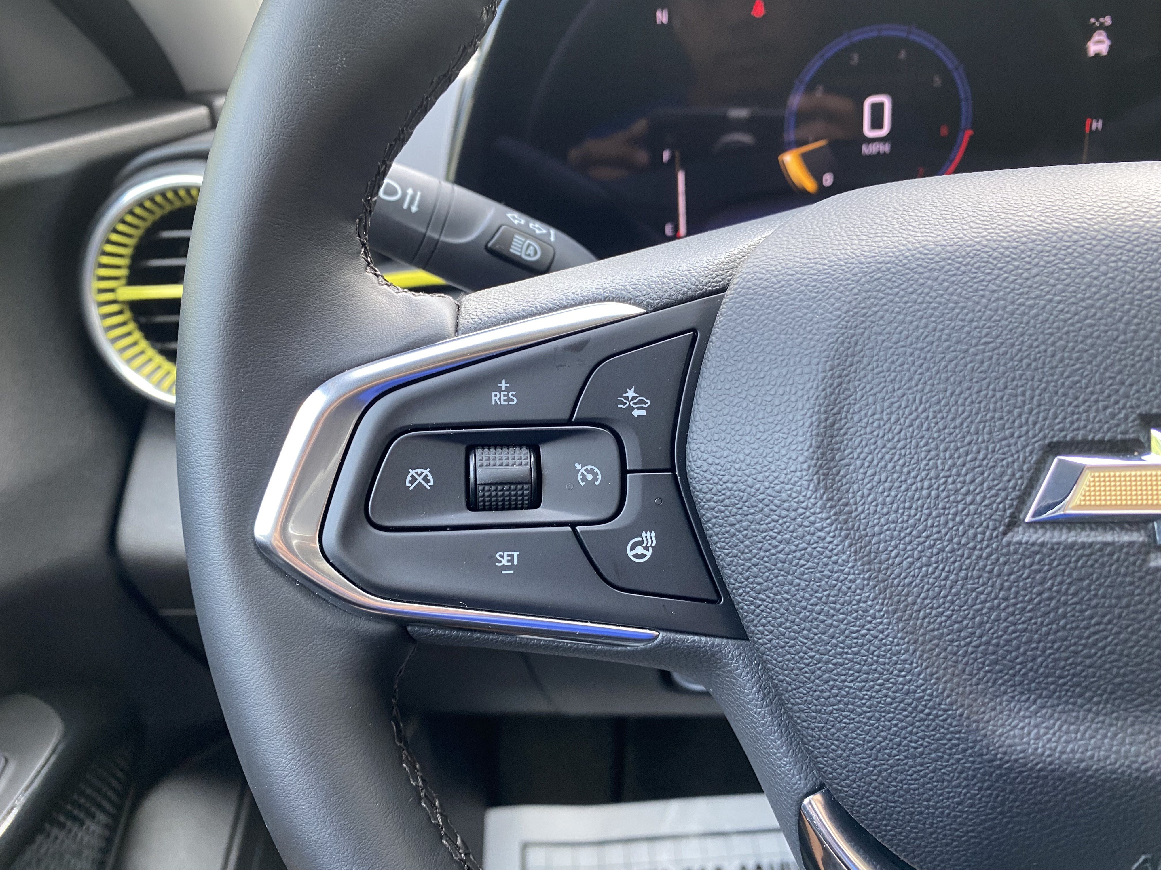 Used 2026 Chevrolet Trax LT w/ Sunroof Package FWD image 19