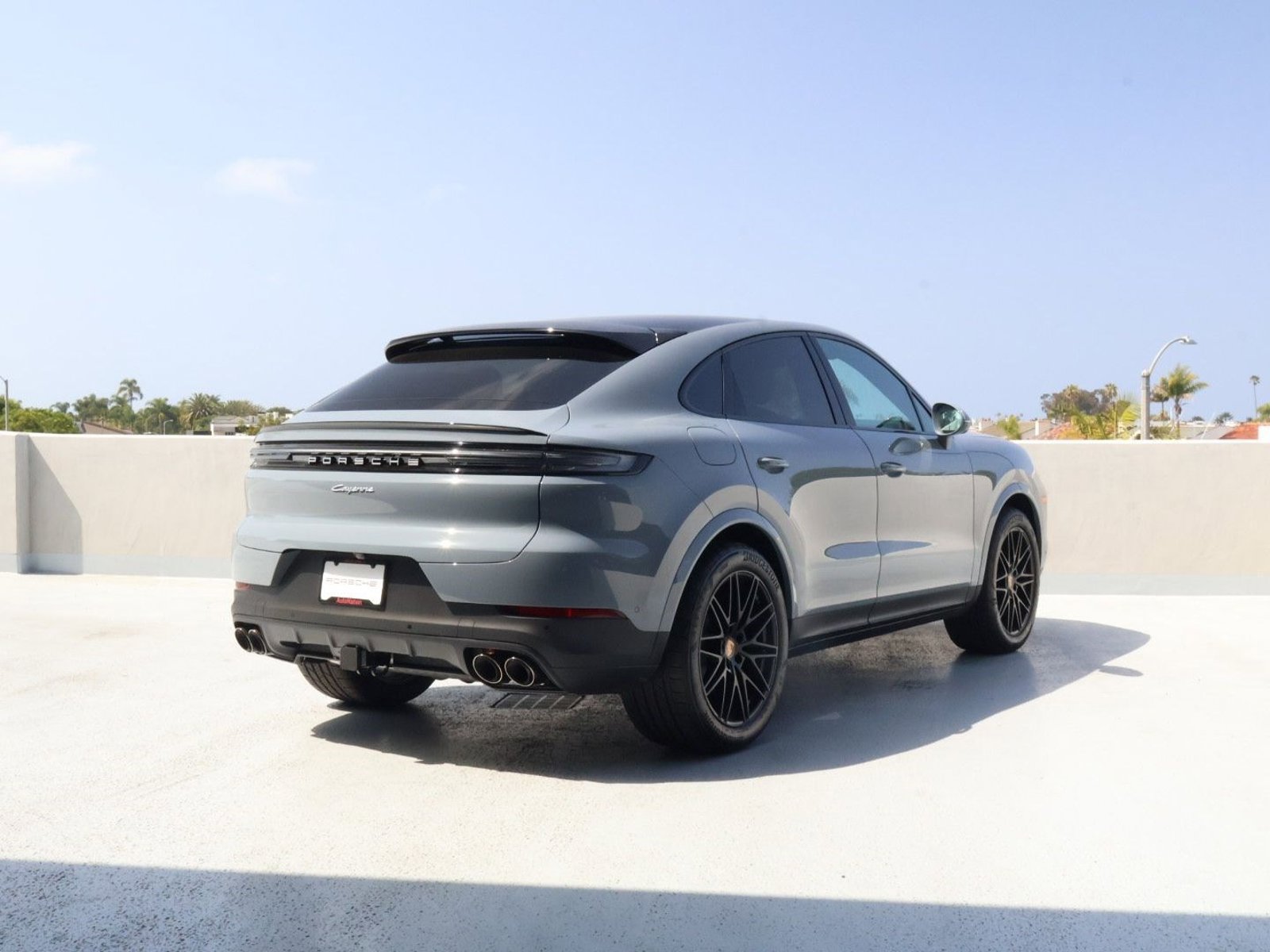 New 2026 Porsche Cayenne Coupe AWD/4WD image 9