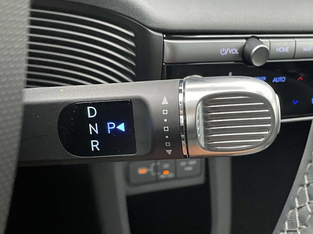 Certified 2025 Hyundai Ioniq 5 SEL RWD image 14
