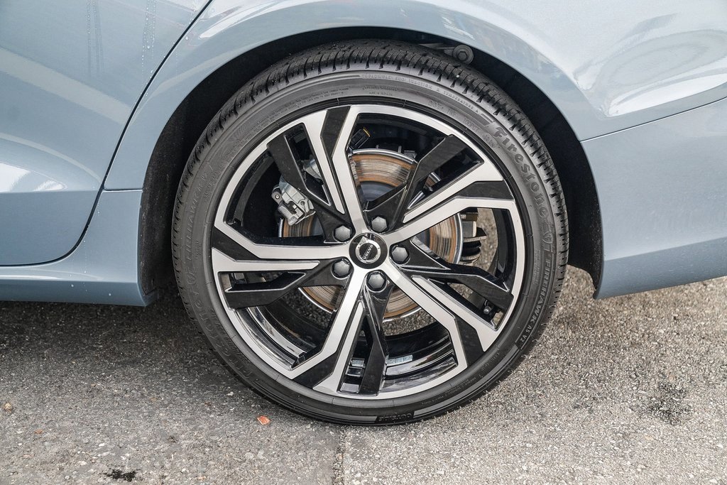 Used 2024 Volvo S60 B5 Core image 10