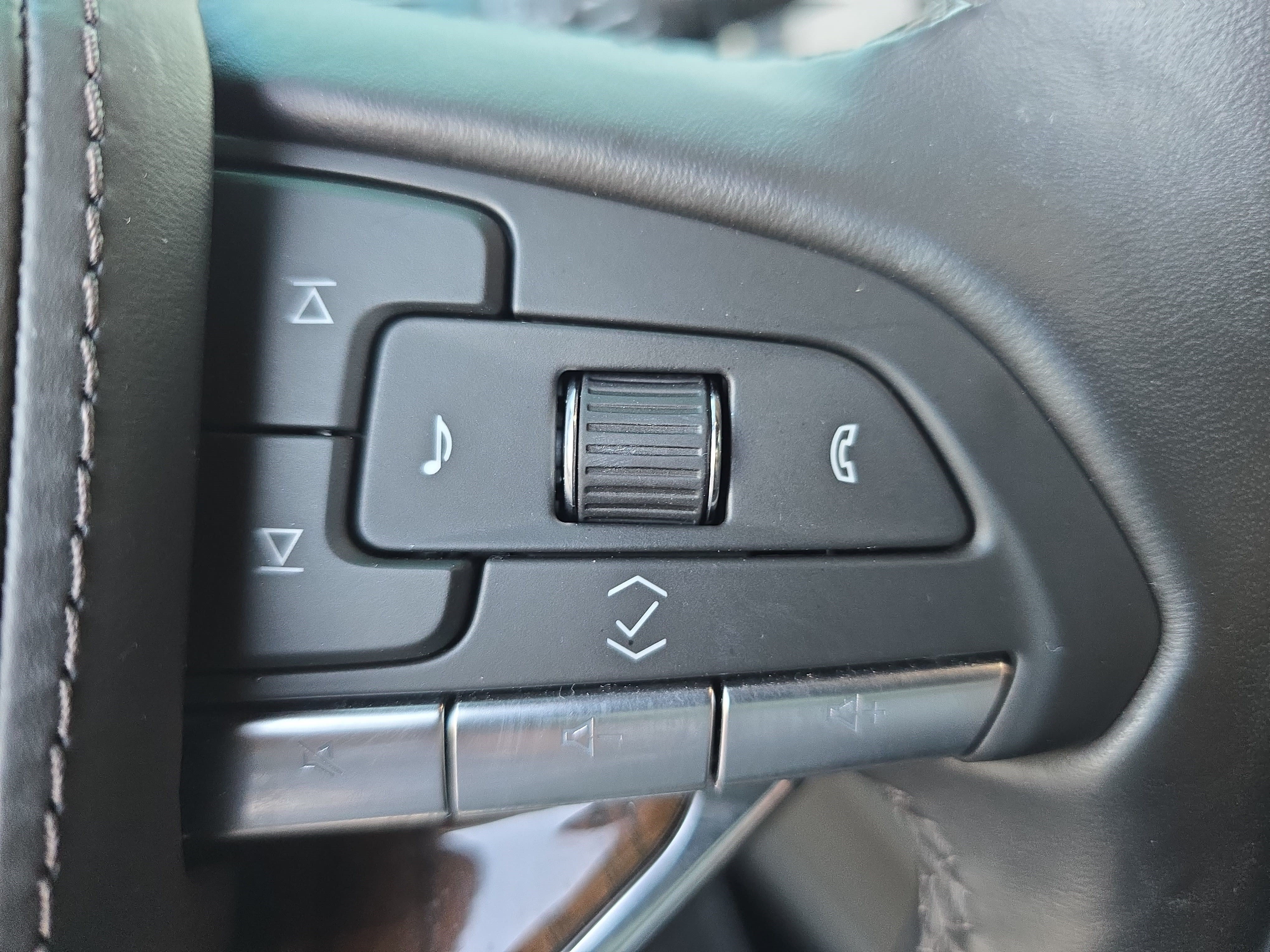 Certified 2024 Cadillac Escalade Sport Platinum AWD/4WD image 19