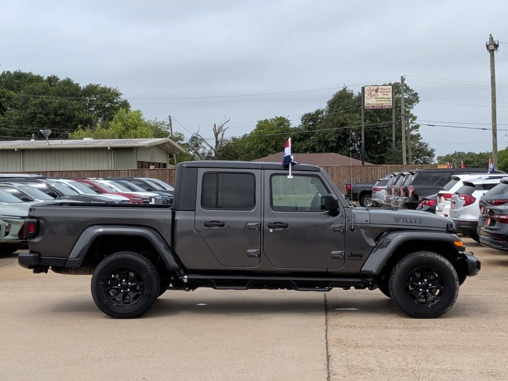 Used 2023 Jeep Gladiator Sport AWD/4WD image 9