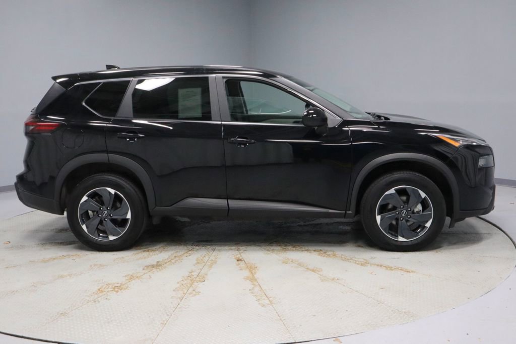 Certified 2025 Nissan Rogue SV AWD/4WD image 11