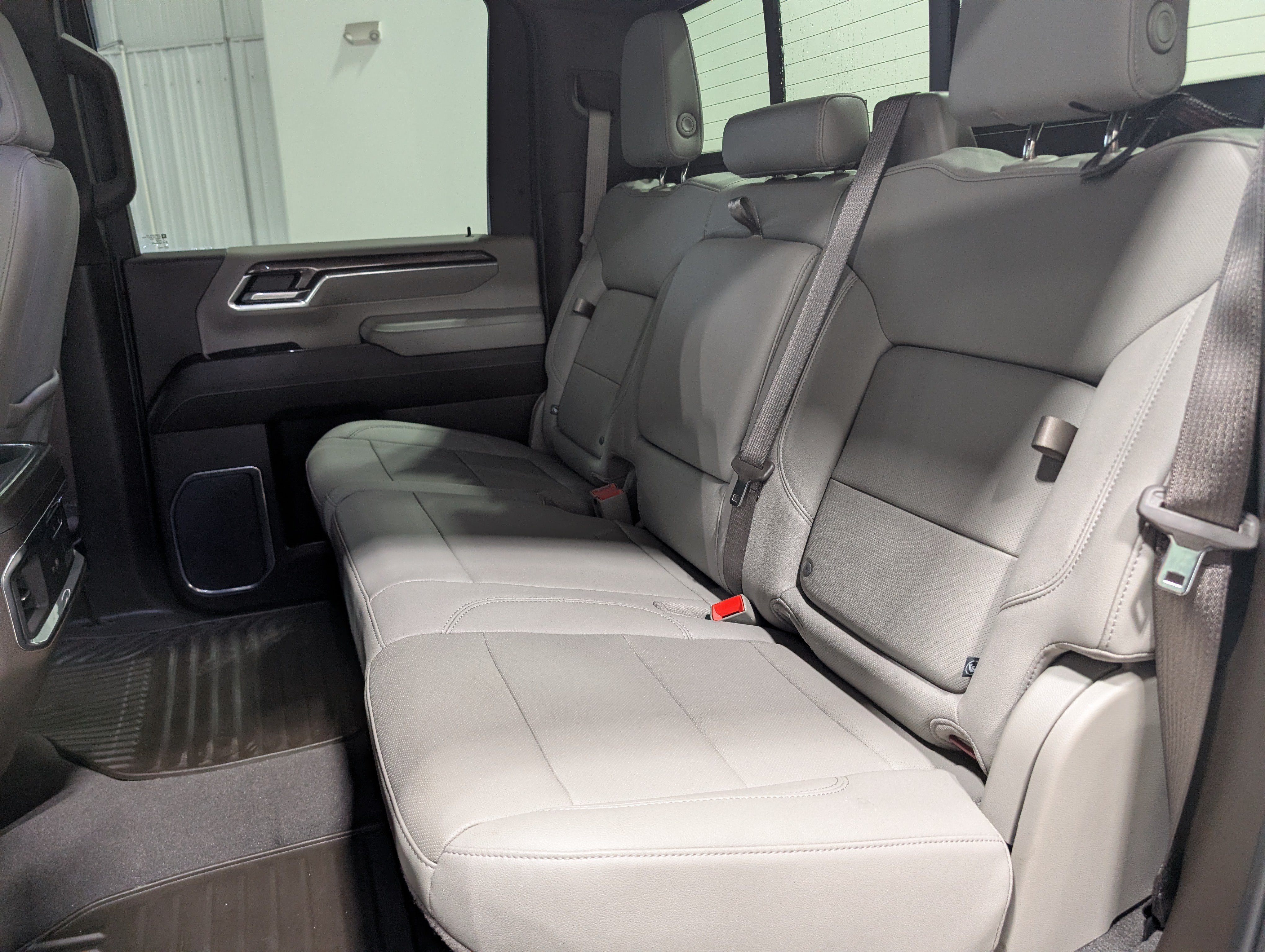 Used 2025 Chevrolet Silverado 3500 LTZ w/ LTZ Plus Package AWD/4WD image 18