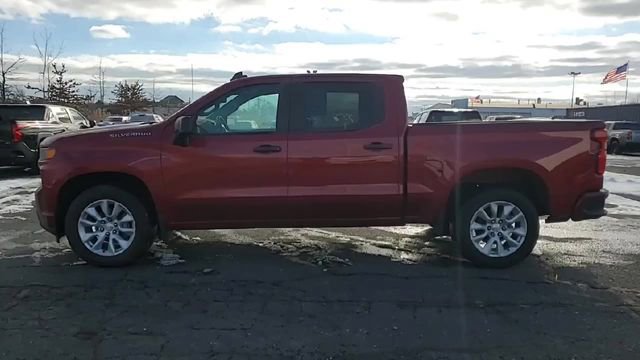 Used 2020 Chevrolet Silverado 1500 Custom w/ Custom Value Package image 5