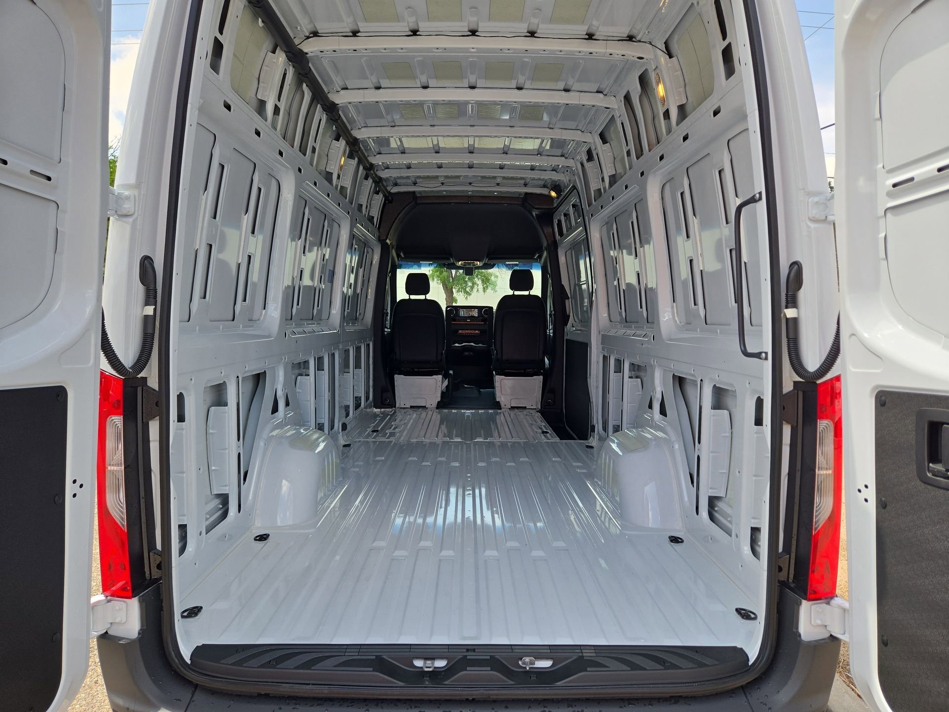 New 2026 Mercedes-Benz Sprinter 2500 image 12