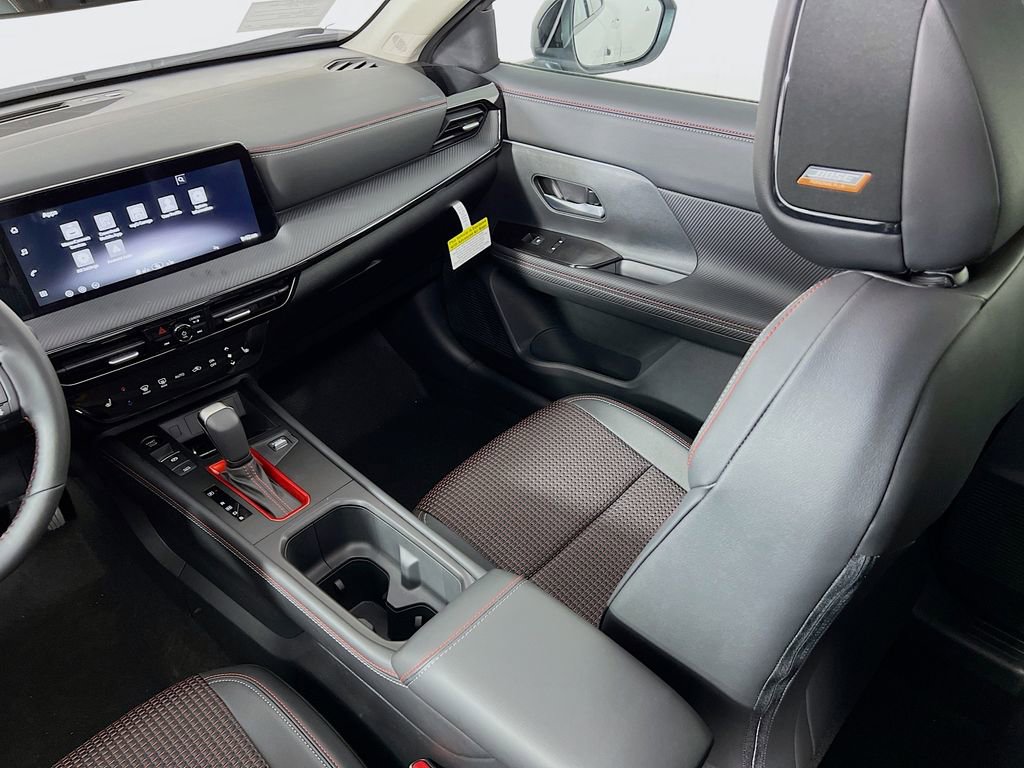 New 2026 Nissan Kicks SR AWD/4WD image 22