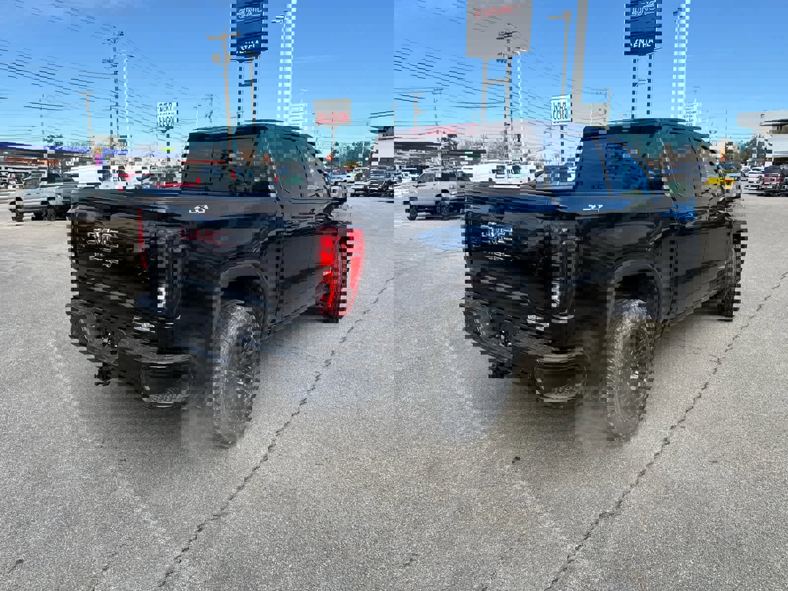 New 2026 GMC Sierra 1500 Elevation w/ Elevation Premium Package AWD/4WD image 7