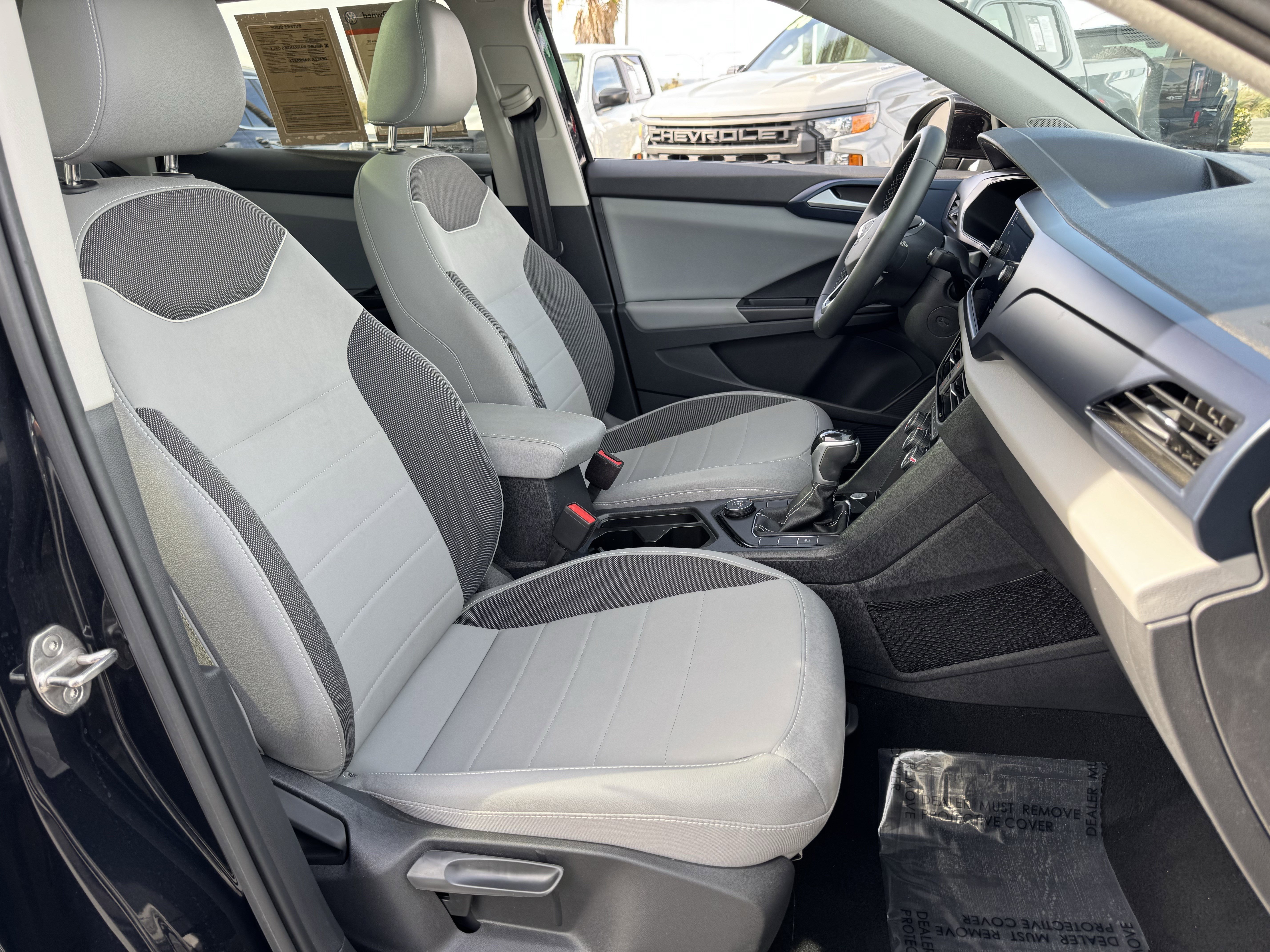 Certified 2023 Volkswagen Taos SE w/ Panoramic Sunroof Package image 37