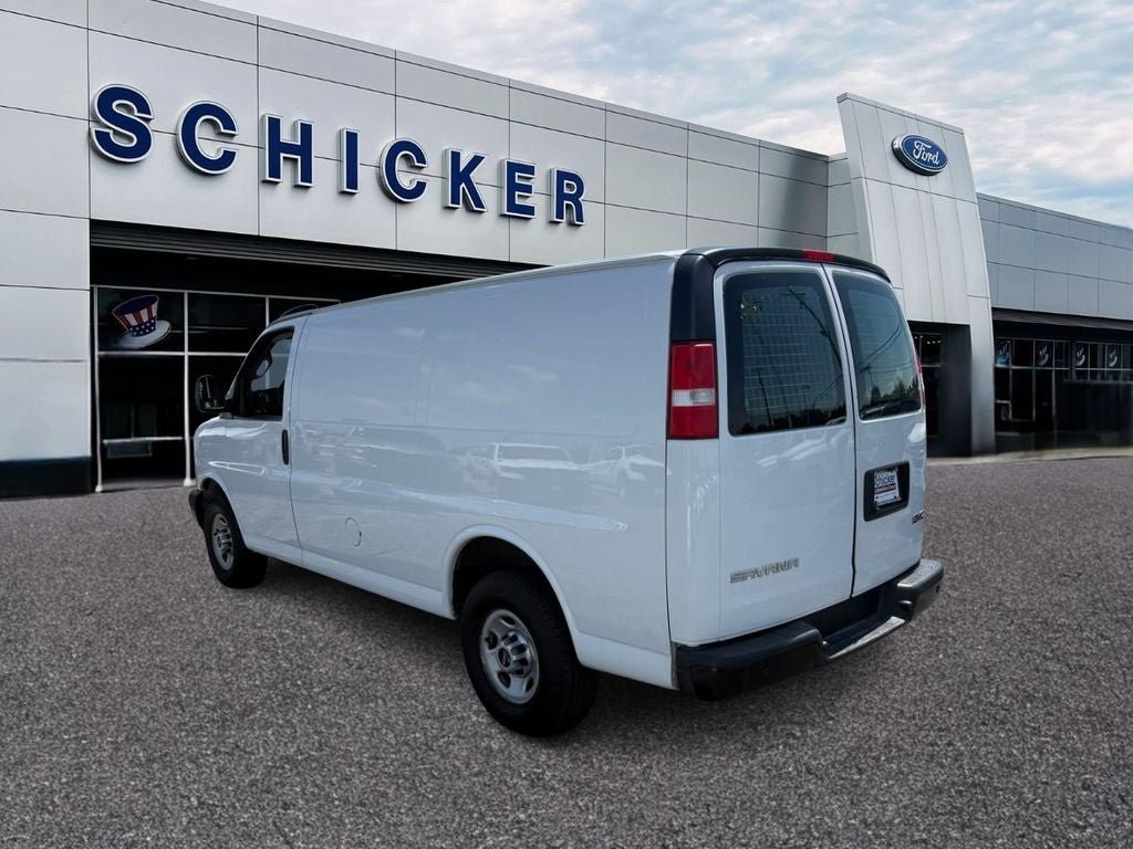 Used 2017 GMC Savana 2500 RWD image 3