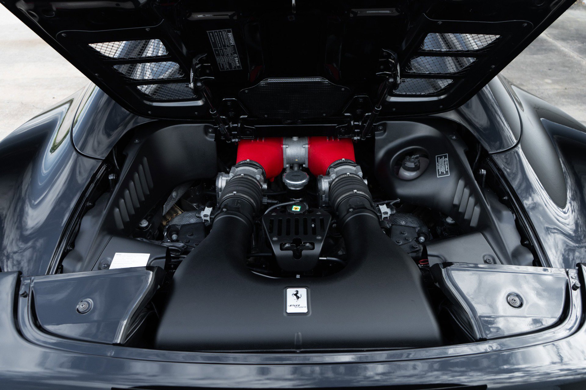 Used 2013 Ferrari 458 Spider image 43