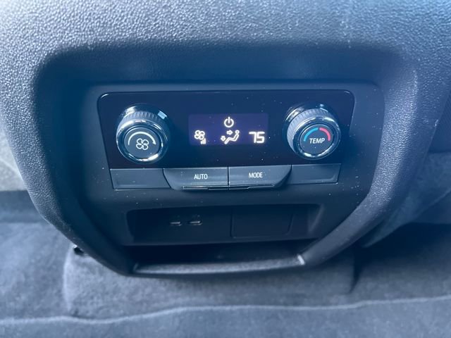 Certified 2025 Chevrolet Traverse LT image 21