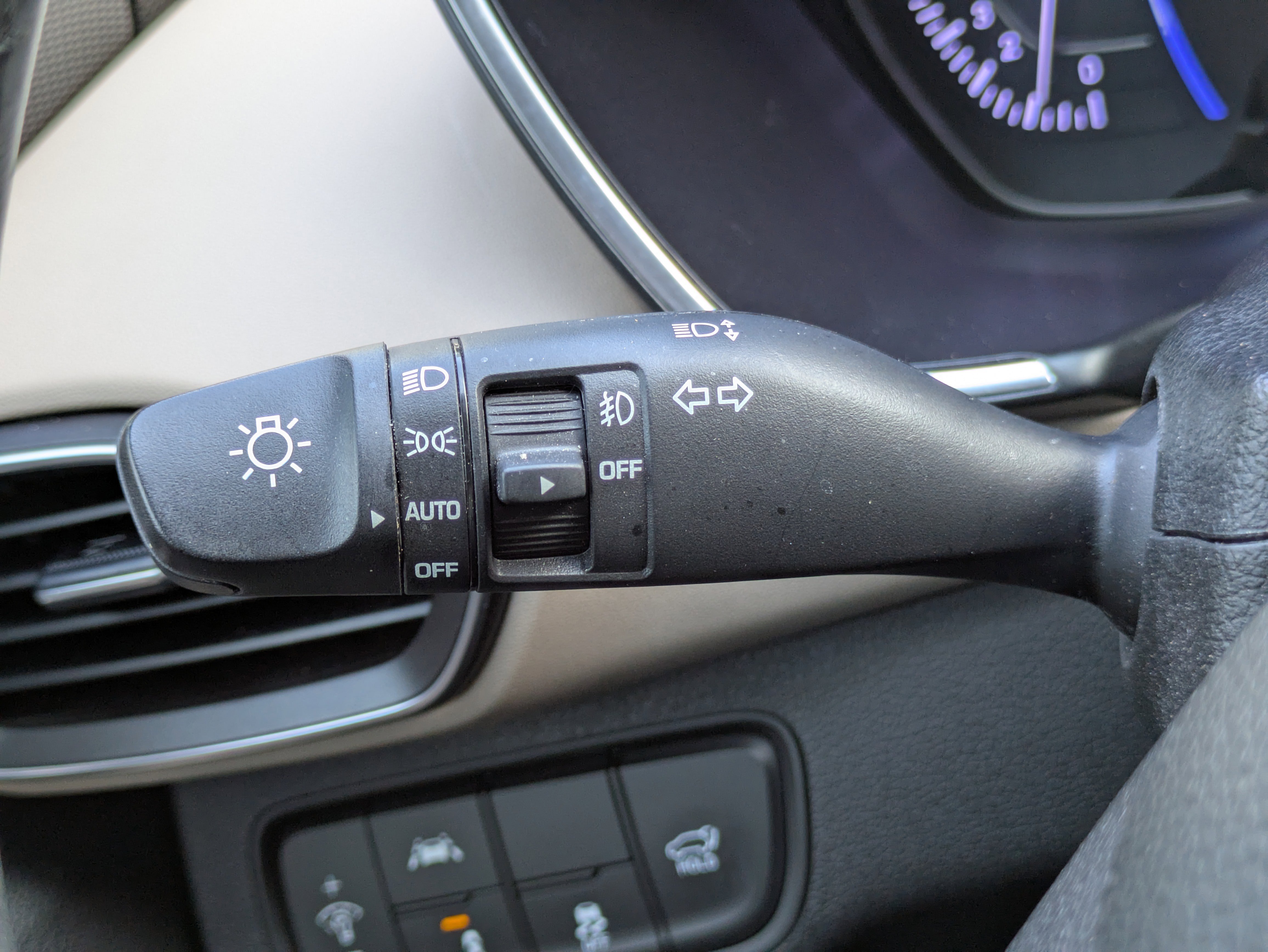 Used 2019 Hyundai Santa Fe Limited image 19