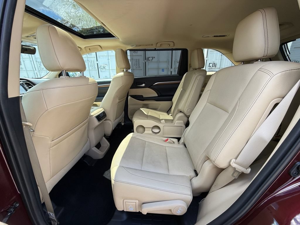 Used 2019 Toyota Highlander Limited AWD/4WD image 25