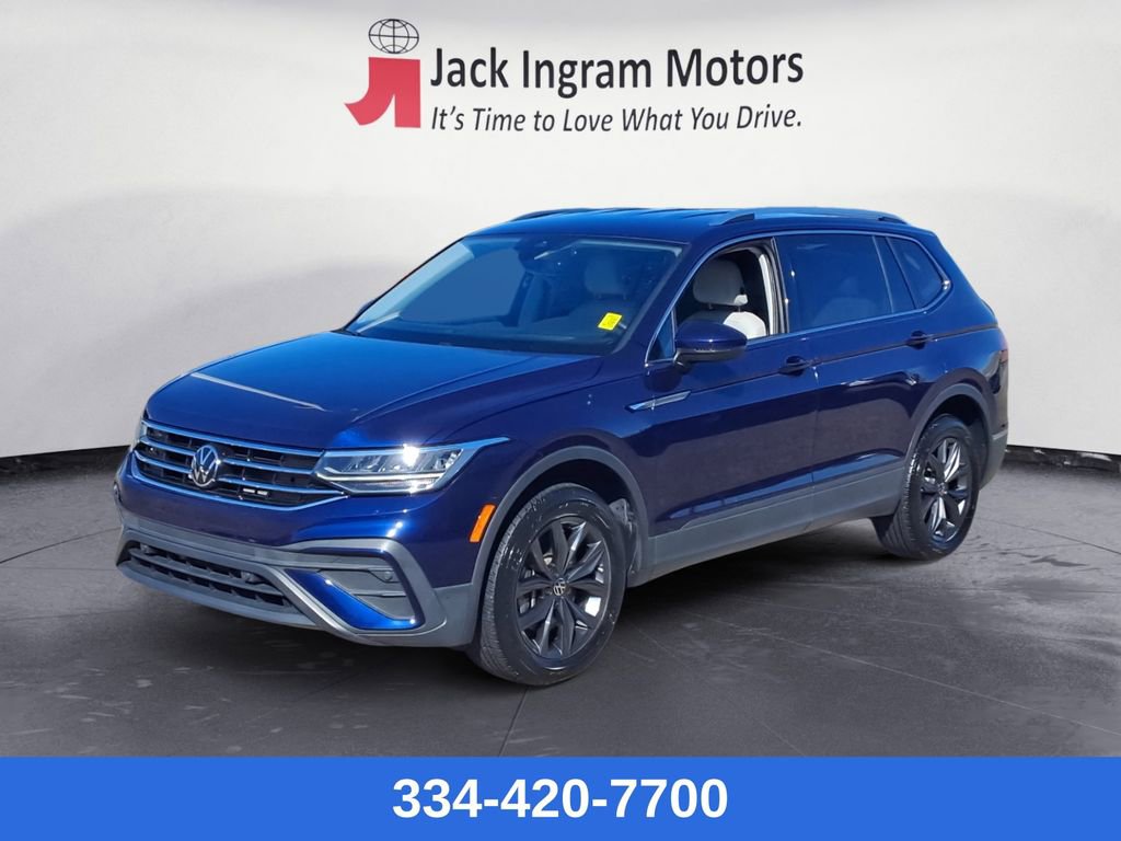 Certified 2022 Volkswagen Tiguan SE image 1