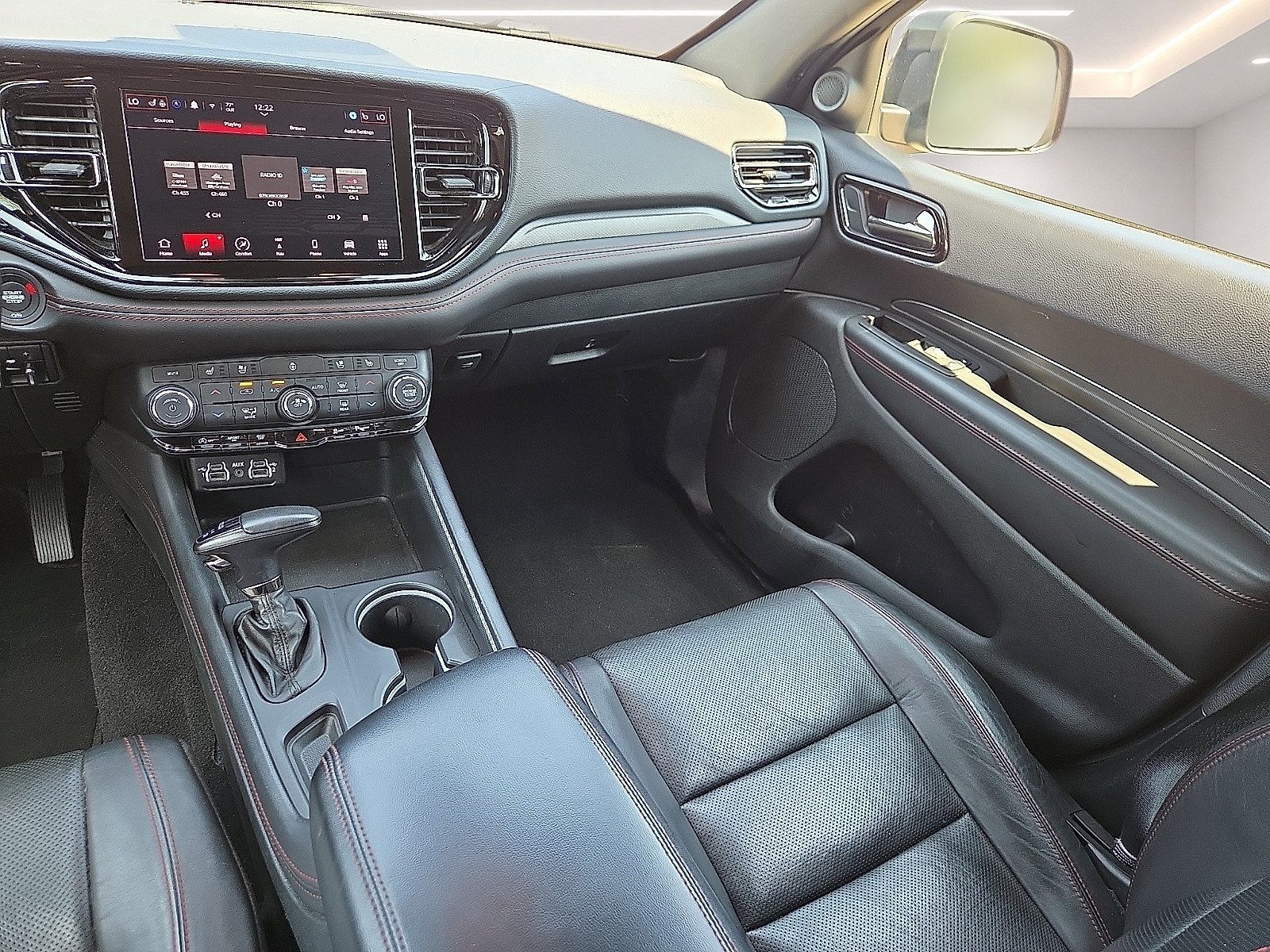 Used 2024 Dodge Durango GT AWD/4WD image 13